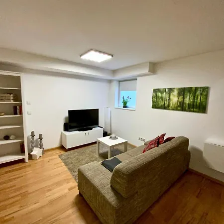 Maisonette-apartment-mit Glassfaseranschluss Apartment
