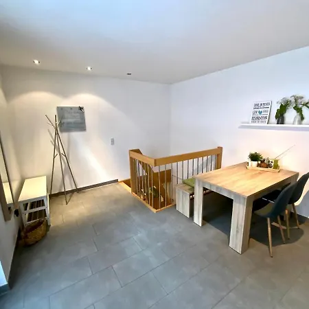 Maisonette-apartment-mit Glassfaseranschluss Apartment