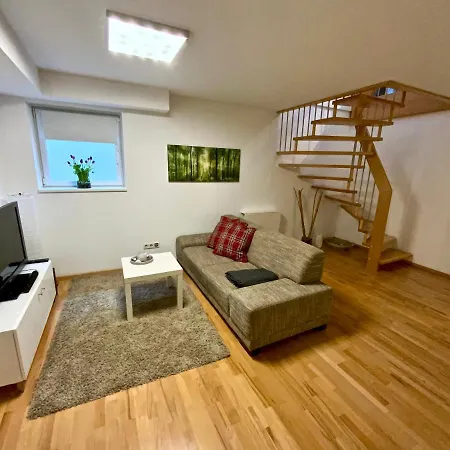 Maisonette-apartment-mit Glassfaseranschluss *